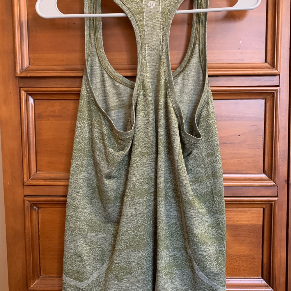 Green lululemon tank top - Picture 2 of 3